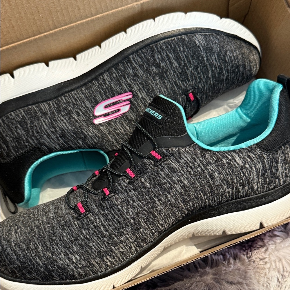 Skechers Women's Summits Quick Getaway Black/Light Blue Size 8W - Picture 2 of 14